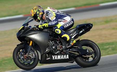 Valentino Rossi podría ayudar a Yamaha en su vuelta a Superbikes para el 2016 