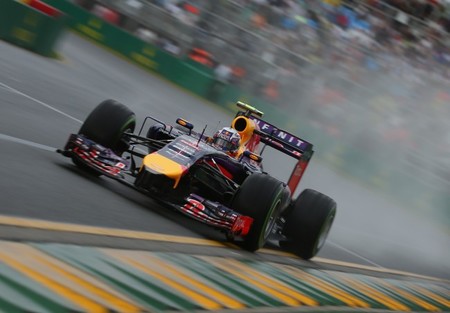 De nuevo los problemas de software golpean a Sebastian Vettel