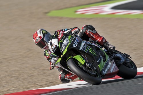 Jonathan Rea se corona por tercera vez en SBK con una victoria titánica en Magny Cours