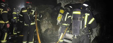 Prohibir los coches eléctricos en los aparcamientos por peligro de incendio. Todo lo que sabemos sobre lo que se está planteando Madrid