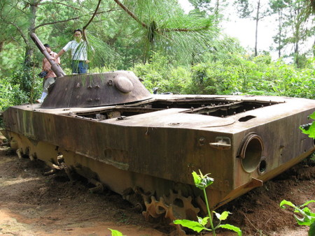 Tanque ruso en Laos