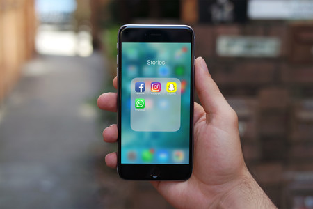 Compartir las Stories de Instagram en Facebook: la solución a la muerte lenta de Facebook Stories