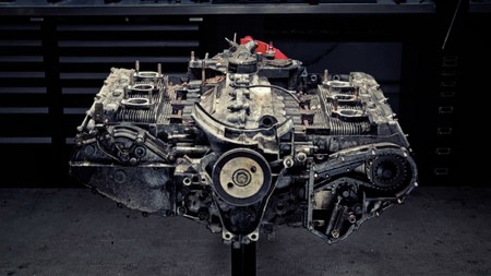 Contempla cómo se disecciona el corazón del mítico Porsche 911 en alta definición