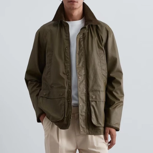 Chaqueta de hombre con acabado resinado y detalles en piel - Scalpers
