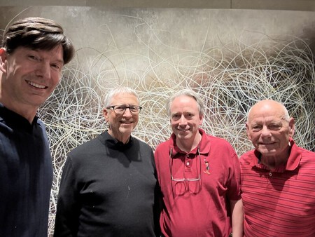 Mark Russinovich, Bill Gates, Linus Torvalds y Dave Cutler