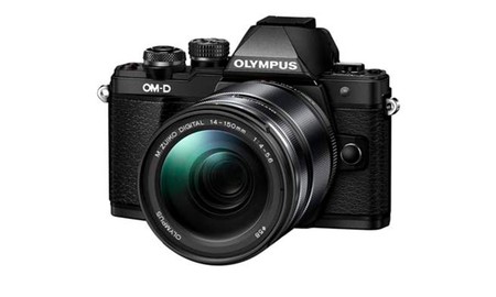 Más barata todavía: la polivalente Olympus OMD E-M10 Mark II con objetivo 14-150, esta mañana en Mediamarkt por 625 euros
