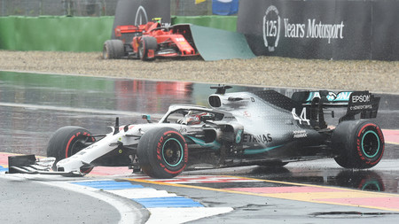 Charles Leclerc y Lewis Hamilton claman contra la escapatoria que quebró el GP de Alemania: "Era como hielo"