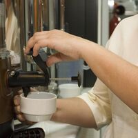 La hostelería reclama un vale de comida para autónomos y exenciones en la cotización de sus empleados para paliar su crisis