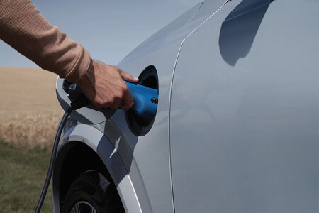 El coche eléctrico es cada vez más popular en España pero sigue muy por detrás del ranking de Europa