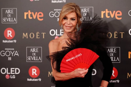 Tres diseñadores y un mismo vestido. Así ha sido el look repetido de los Goya