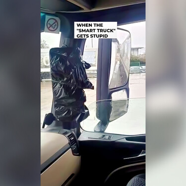 Los espejos digitales en los camiones están muy bien hasta que la pantalla se vuelve negra: "Una bolsa y un espejo se convierten en la única forma de acabar la ruta"