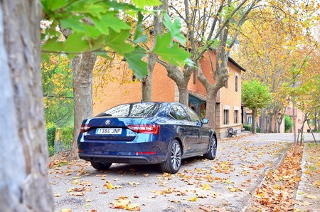 Skoda Superb 2 0 Tdi 150 L K 065