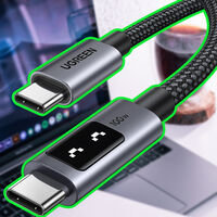 Amazon está rematando el cable USB-C de 100W y con carita de robot de UGREEN perfecto para cargar tu celular 