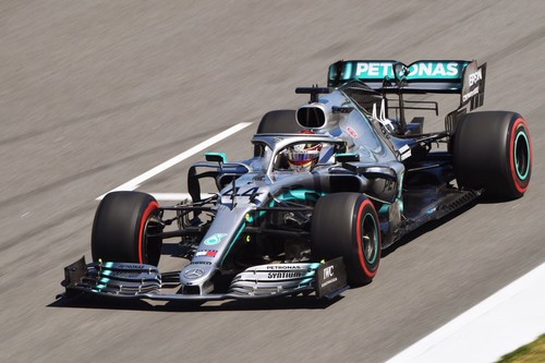 Lewis Hamilton recupera el liderato del mundial en Montmeló y gran remontada de Carlos Sainz