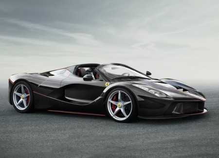 ¿No me vendes un Ferrari LaFerrari Aperta? Vale, entonces te demando