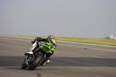 Tom Sykes no pudo terminar en una gran carrera para el británico