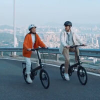 Evita el tráfico y el transporte público saturado con esta bicicleta eléctrica Xiaomi tirada de precio en Decathlon 
