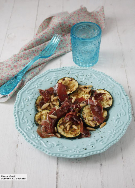 Ensalada de calabacines y jamón ibérico con aderezo agridulce. Receta