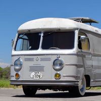 Hace 70 años una empresa de aviones decidió crear una autocaravana, y le metieron un motor de Porsche: les salió la más rara y bonita de la historia