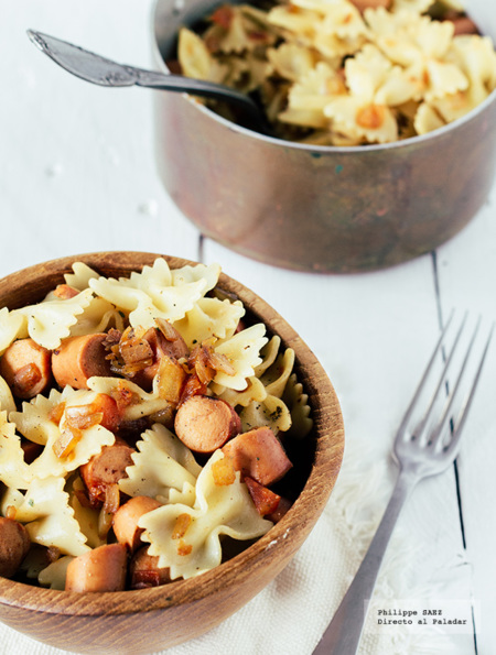 Pasta Farfalle con salchichas a la mexicana. Receta
