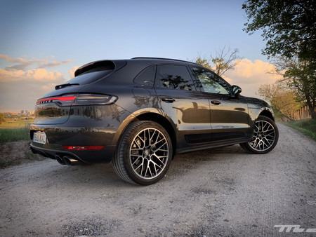 Porsche Macan S trasera