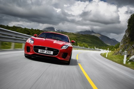 Jaguar F Type 2 0 2018 043