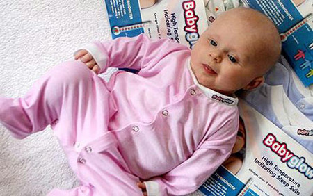 Babyglow: ropa que cambia de color si el bebé tiene fiebre