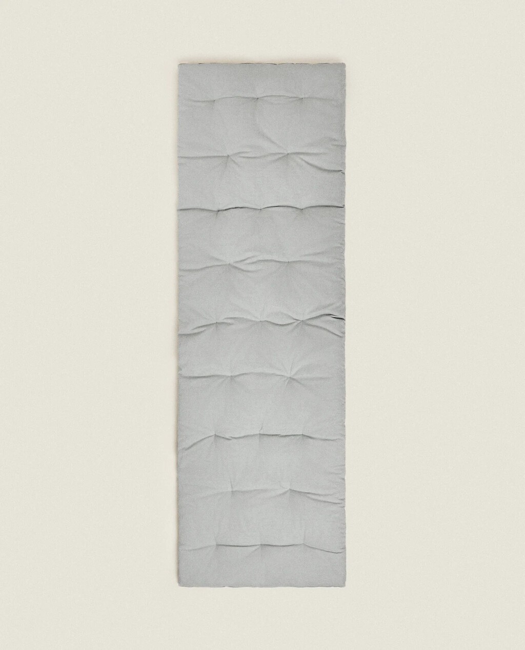 Zara Home tiene la pieza que necesitábamos en el salón unas fundas