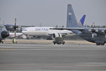 Apple compra tantos vuelos a United Airlines que va a ayudarles a mejorar el aeropuerto de San Francisco, afirma Bloomberg