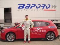 Toni Bou se pasa a las cuatro ruedas por un día