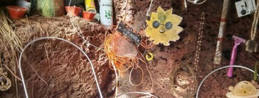 Como na pré-história: mulher e filhas viviam isoladas em caverna na Índia até serem descobertas e enviadas de volta para a Rússia 