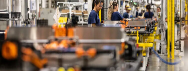 Trump está consiguiendo lo que quería: Mercedes, BMW o Stellantis ya pierden miles de millones por culpa de sus aranceles