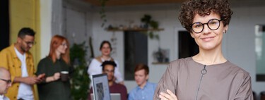 Ni en la oficina ni en casa: alternar teletrabajo con días de oficina hace a los empleados más felices y mantiene la productividad 