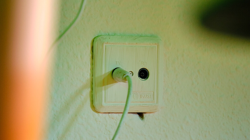 La antena de tu tele puede llevar Internet a otra habitación, pero no a cualquier precio 