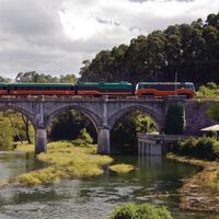 Este tren nació para mover carbón. Hoy es el Orient Express español para conocer el norte de España a todo lujo