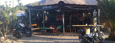 El bar más alucinante de España está en mitad del desierto de Almería y llegar “era una puta odisea”: está cerrado, pero a veces abre en secreto