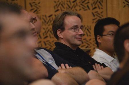 Linus Torvalds: "todavía tengo que encontrar a alguien al que le guste el desastre que es GNOME 3"