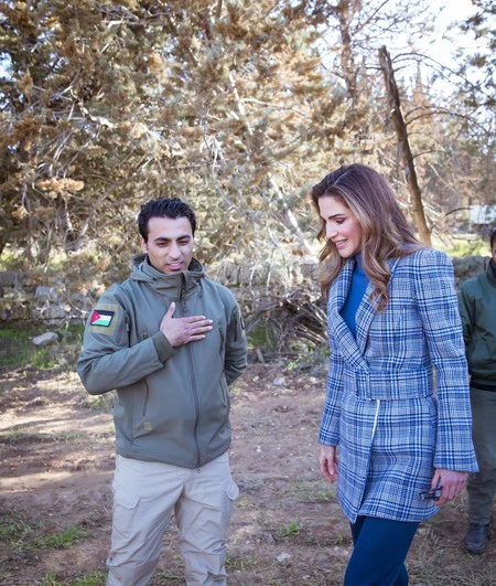 La realeza también viste de Off-White y Rania de Jordania nos lo demuestra