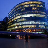 Cómo combatir el presentismo en la empresa, ¡a calentar la silla a tu casa!