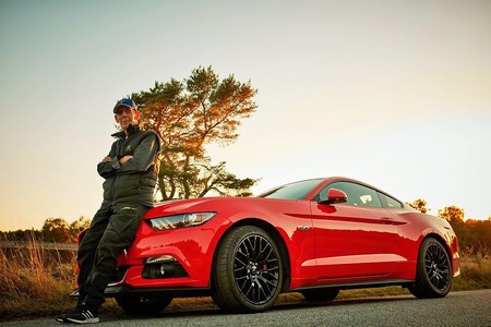 Lennart Ribring, 97 años de edad y maneja un Mustang de 410 hp