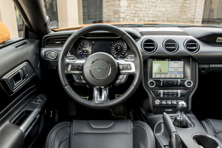 Ford Mustang 2018, prueba contacto