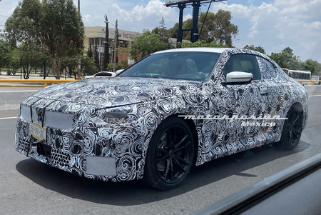 ¡Cazado! El próximo BMW Serie 2 Coupé ya se pasea por las carreteras, pero aún camuflado