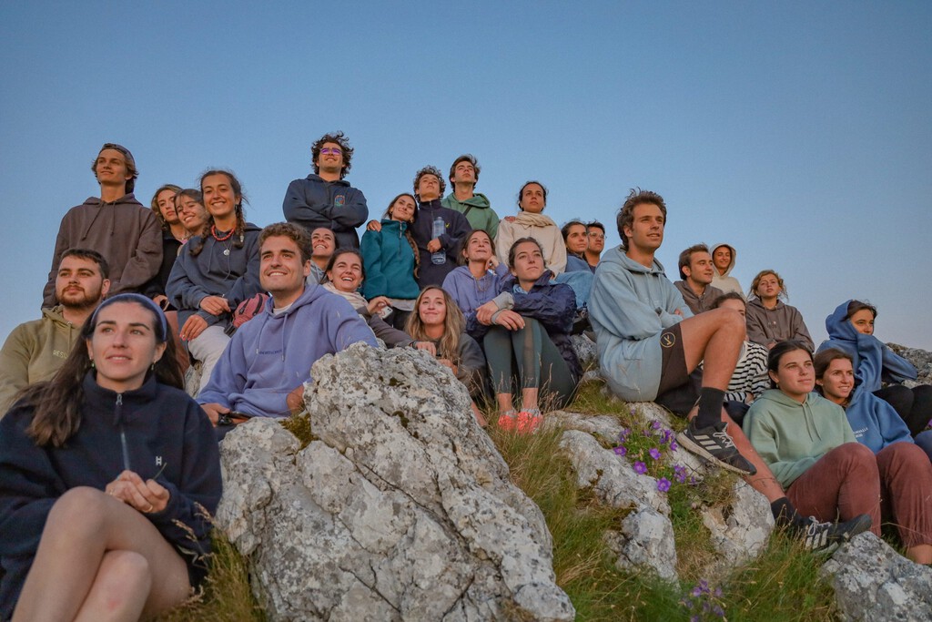 La nueva espiritualidad de la Generación Z: en qué creen los chavales que han decidido creer en algo en pleno 2026