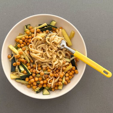 Este es mi plato de pasta comodín para salvar una cena fácil: rápido, nutritivo y delicioso