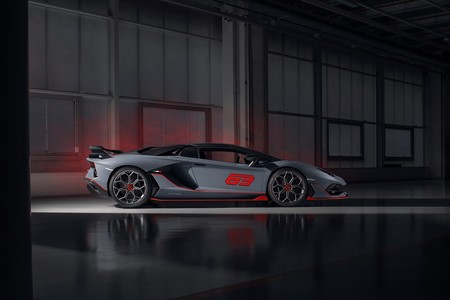 Lamborghini Aventador Svj Roadster 63 Y Huracan Evo Gt 22
