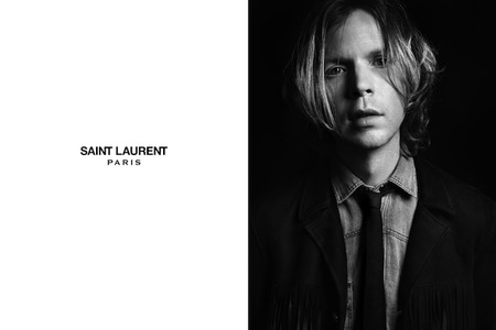 Beck pone rostro a lo nuevo de Saint Laurent en su campaña de primavera 2013