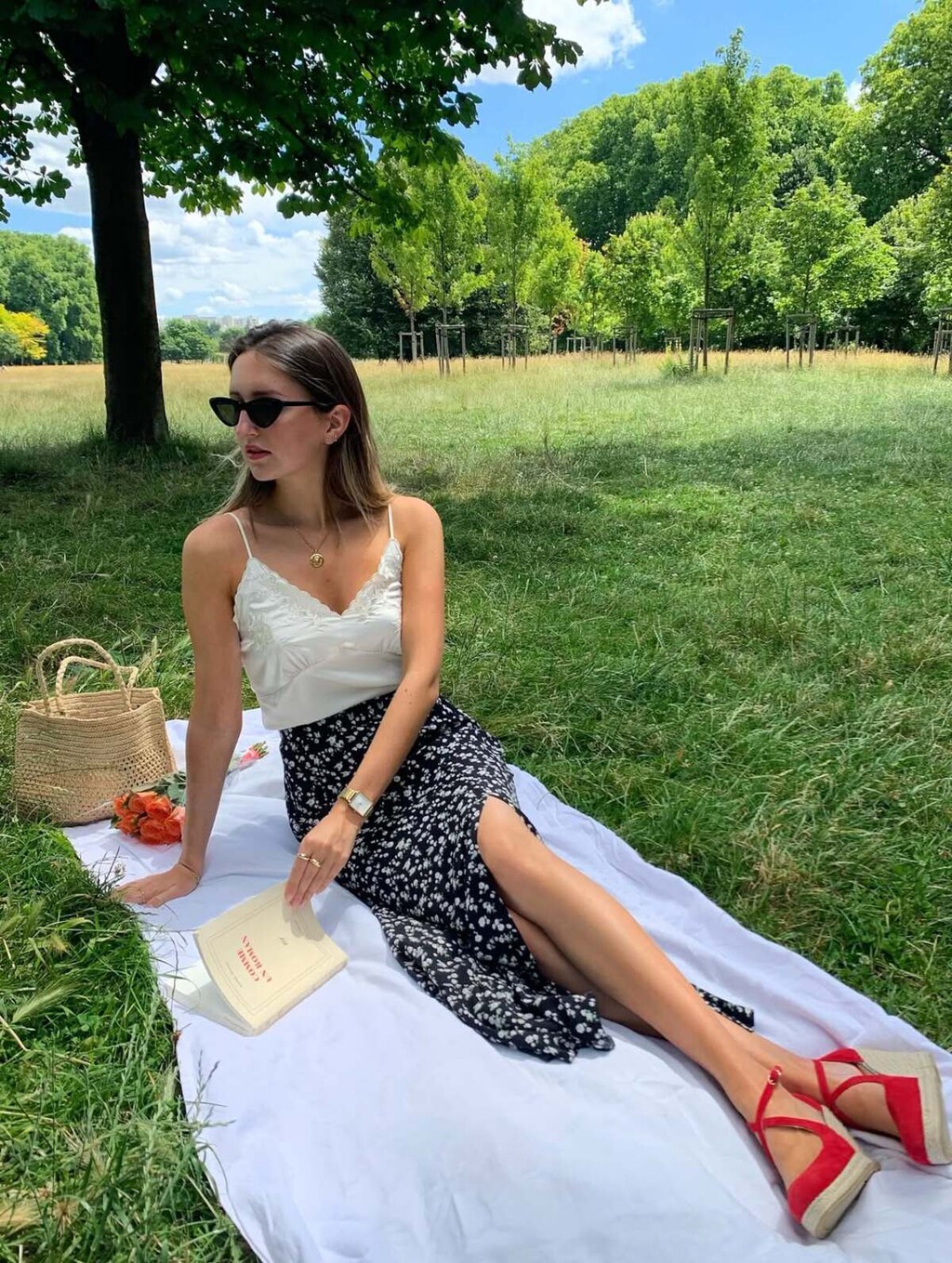 Parfois lanza sus propios ‘Manolos’: las sandalias de tacón del verano se llevan con una flor XL 