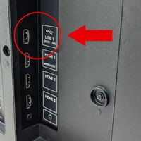 El puerto USB de tu televisión esconde varios trucos que no conocías: lo puedes usar para más cosas que ver películas en tus memorias  