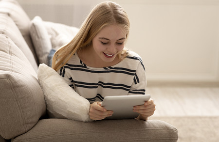 Quédate en casa: más de 100 libros electrónicos gratis para que los adolescentes y jóvenes lean durante la cuarentena
