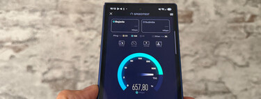 Con One UI 9, se acabaron las apps de terceros para tener a mano la velocidad de subida y bajada de datos de tu Galaxy 
